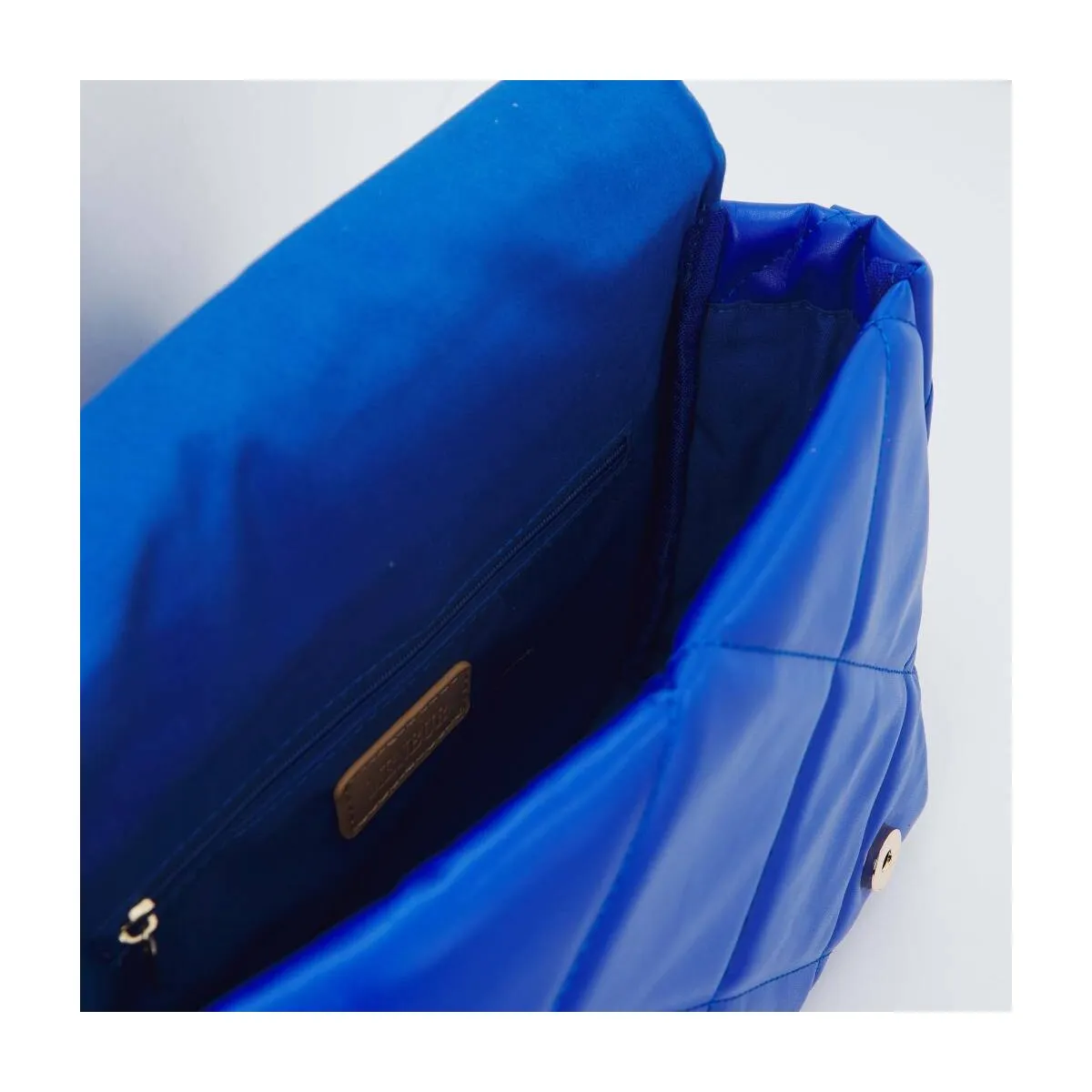 85223M BOLSO BANDOLERA ACOLHADO