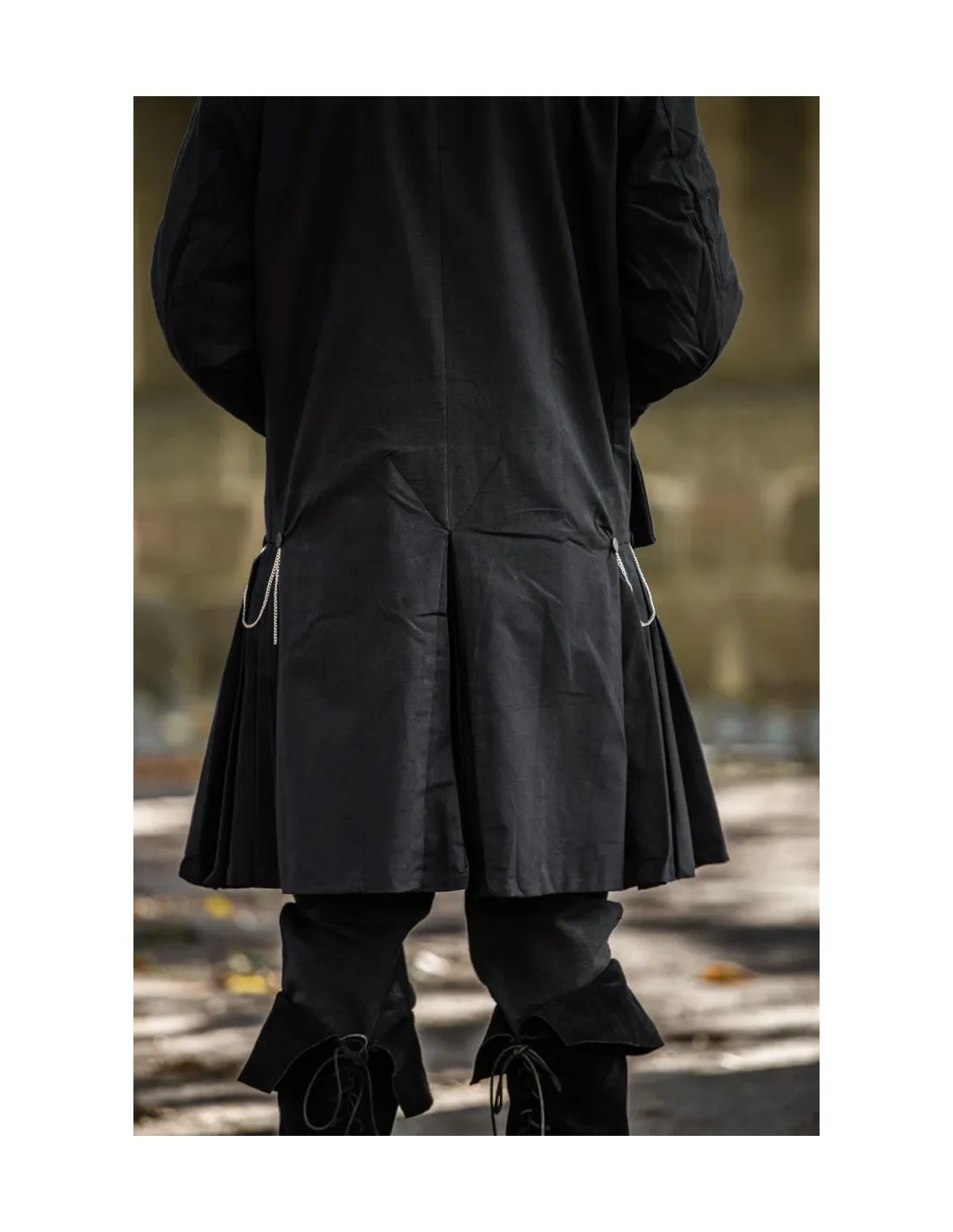 Abrigo de pirata negro modelo Edward