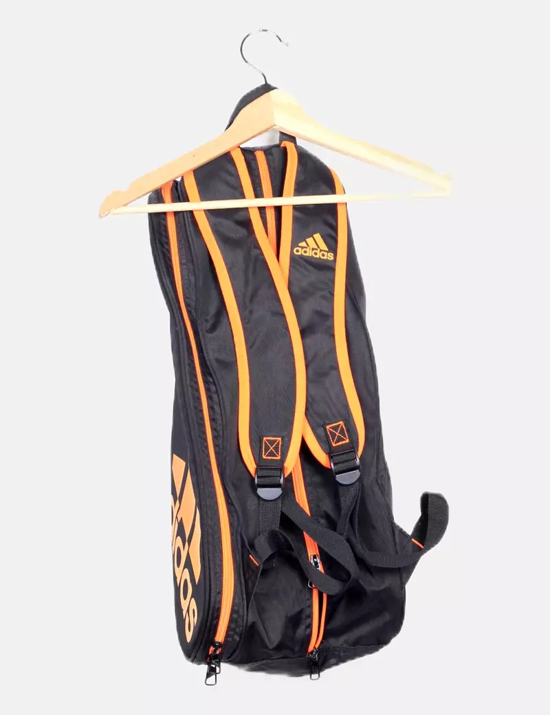 Adidas Mochila deportiva negra
