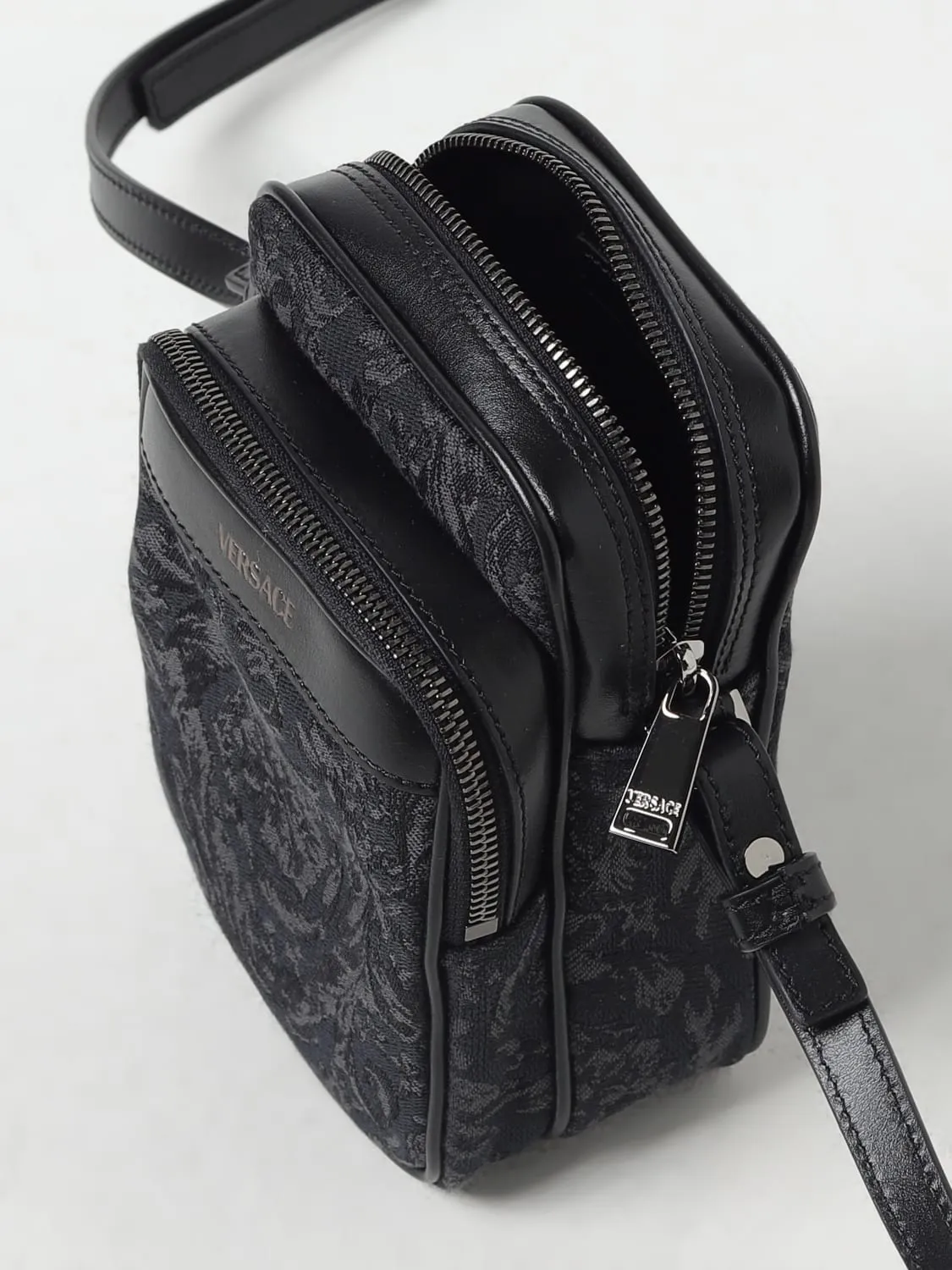 Bolsos hombre Versace