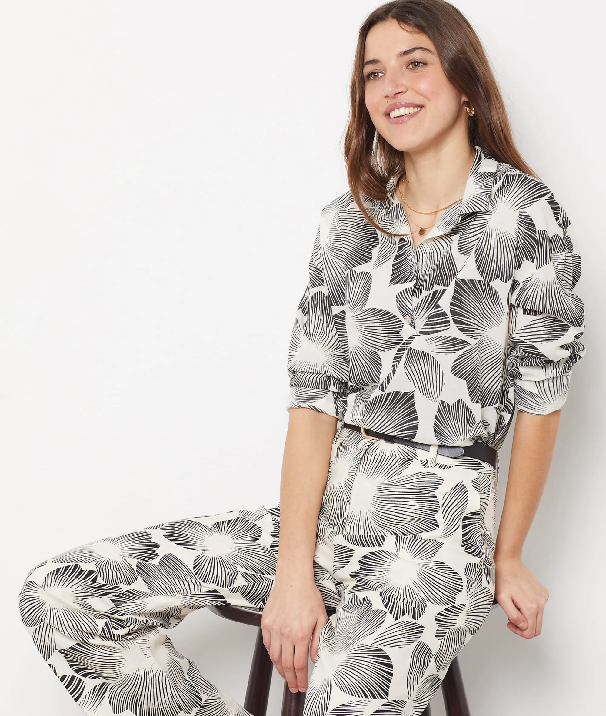 CAMISA DE ALGODóN MOTIVOS FLORALES AGABBIE IMP FD ECRU  ETAM