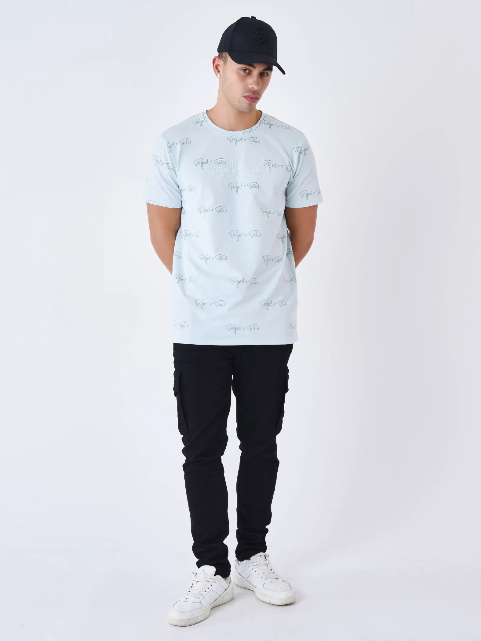 Camiseta con estampado integral de la firma
