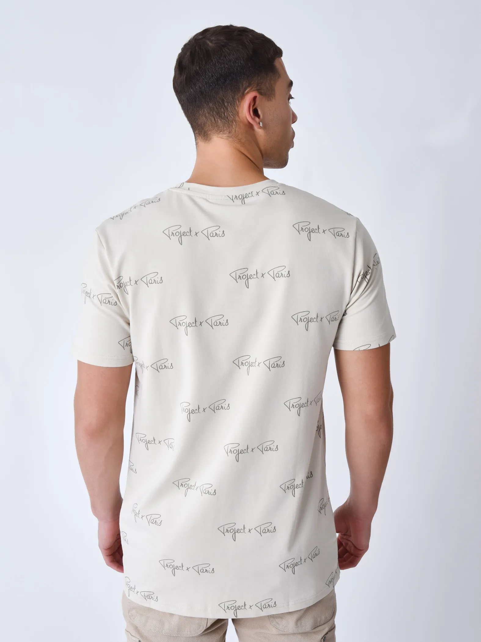 Camiseta con estampado integral de la firma