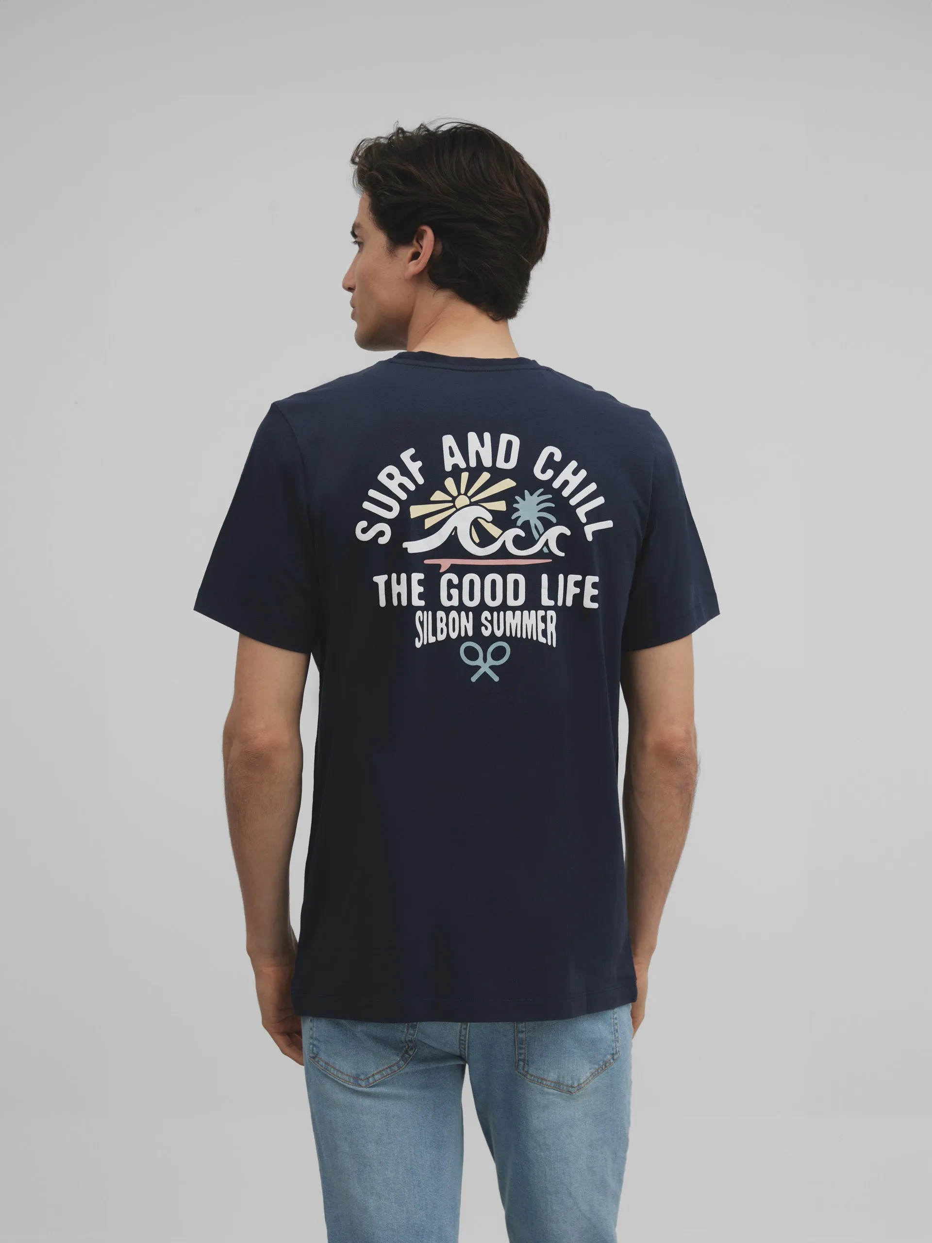 Camiseta surf and chill azul marino