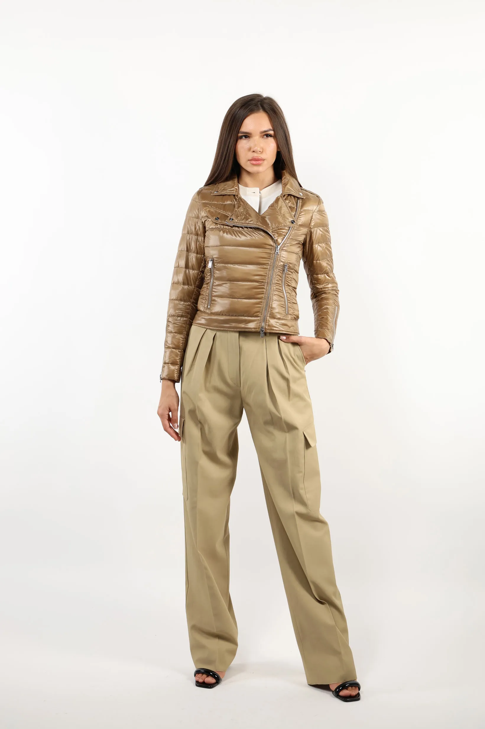 Chaqueta color camel de tejido