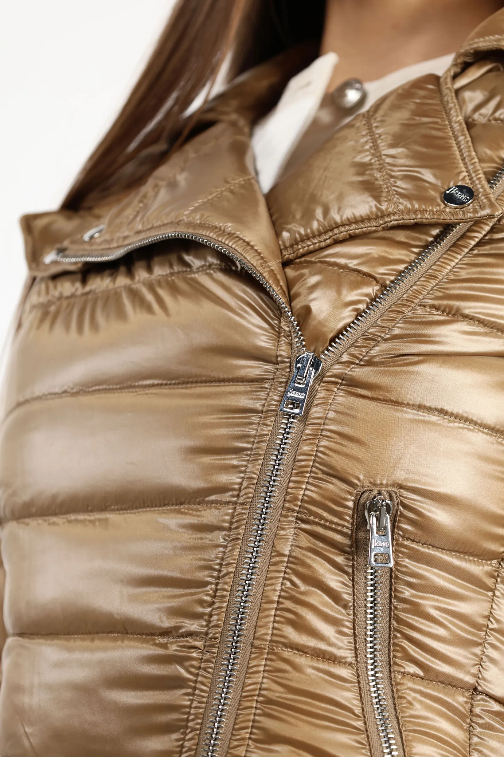 Chaqueta color camel de tejido