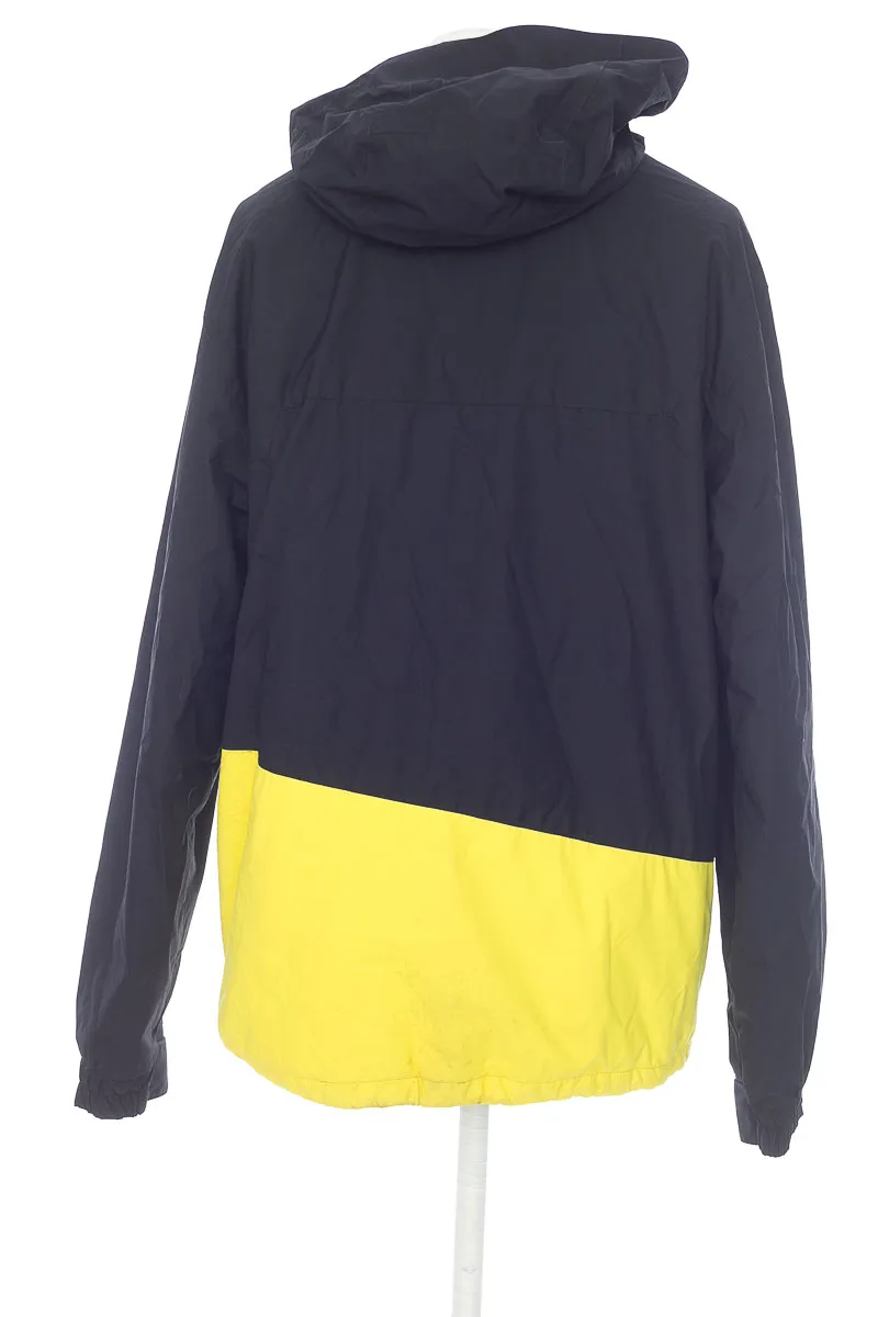 CHAQUETA COLOR NEGRO  RIP CURL