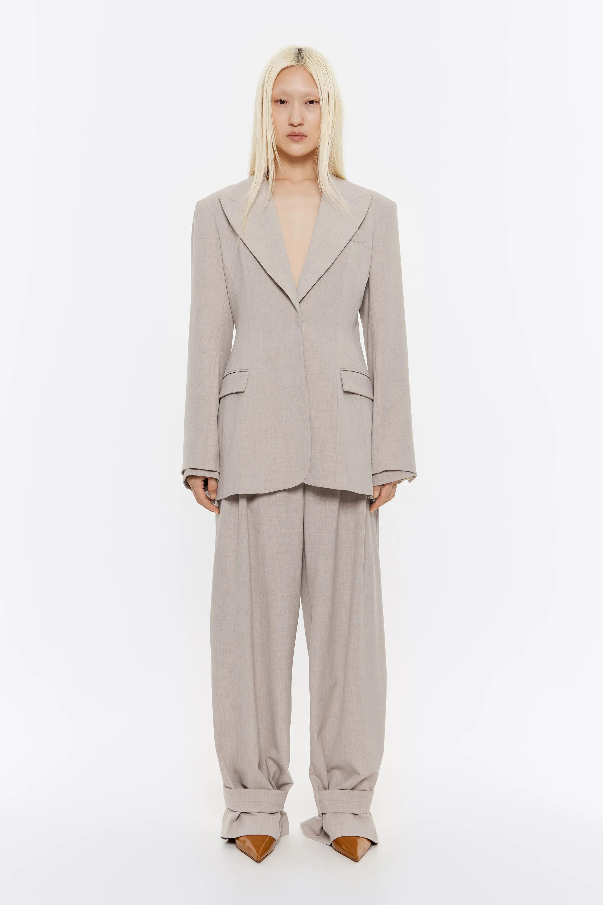 Chaqueta sastre ajustada beige