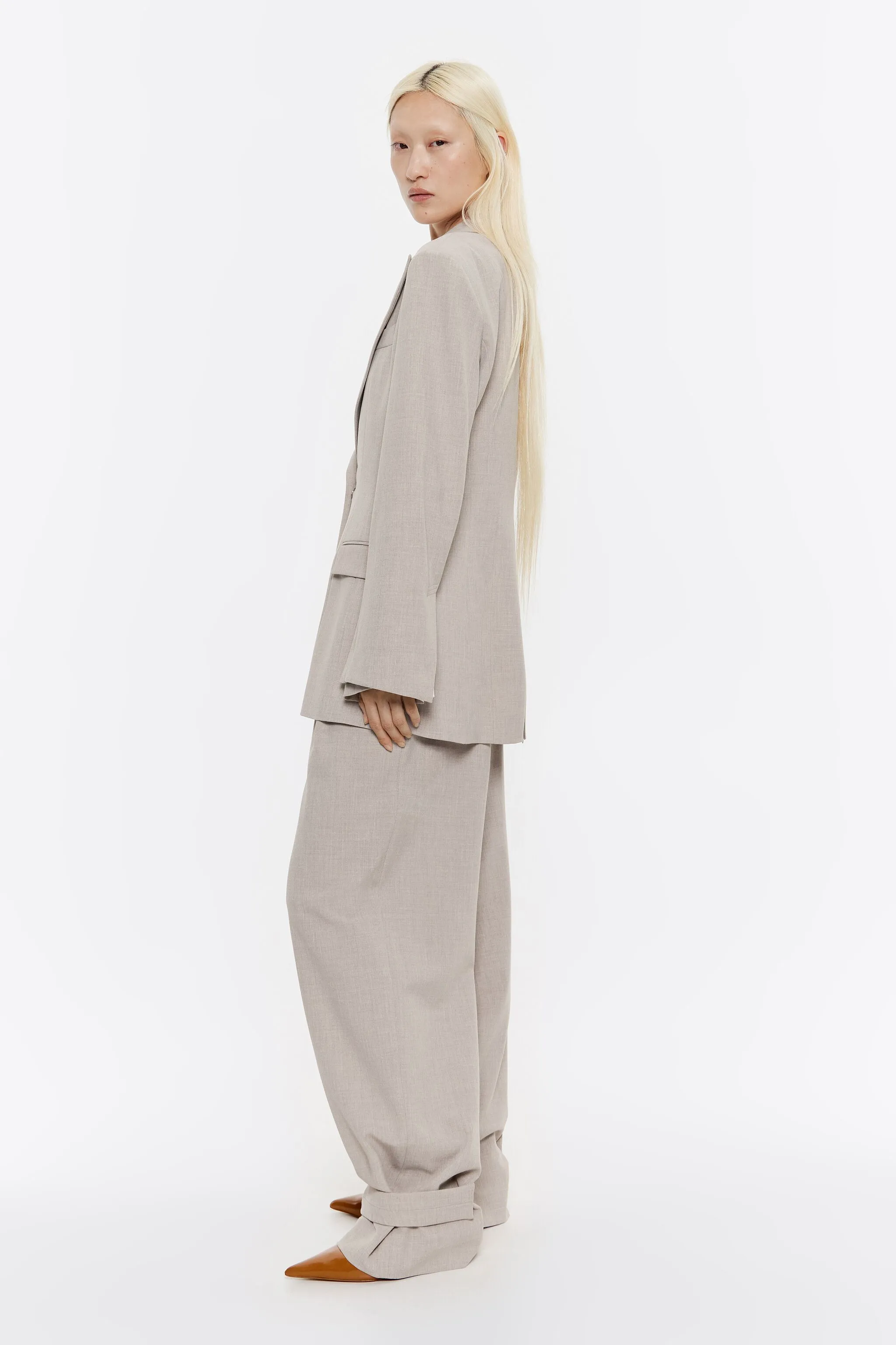 Chaqueta sastre ajustada beige