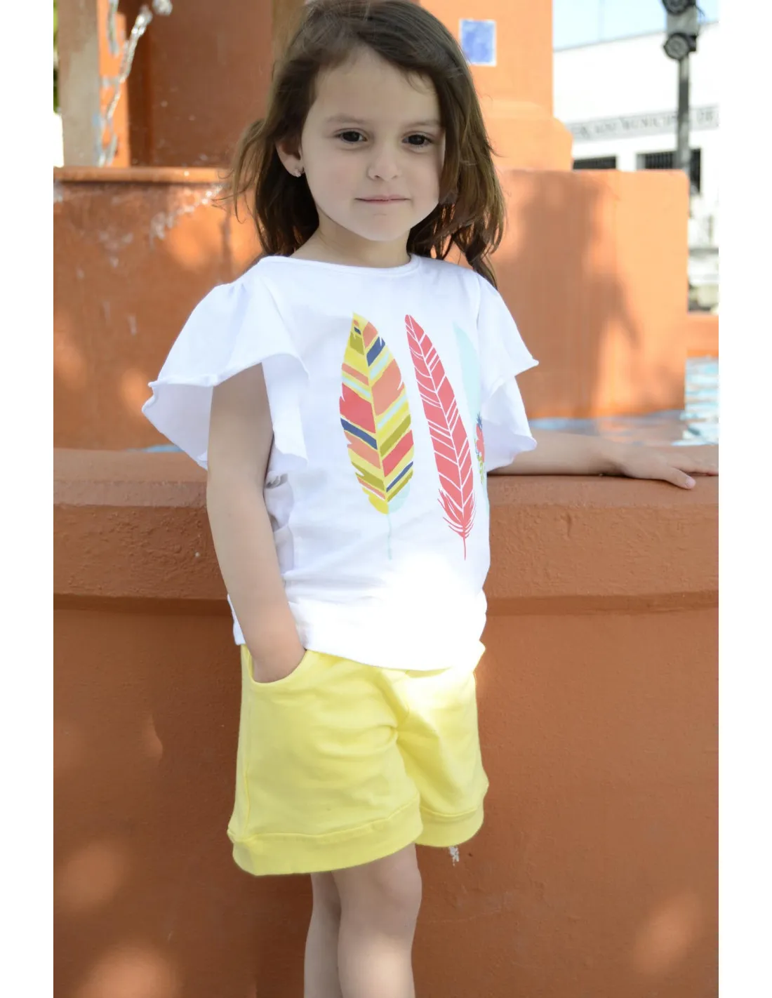 Conjunto para niña tres Plumas amarillo