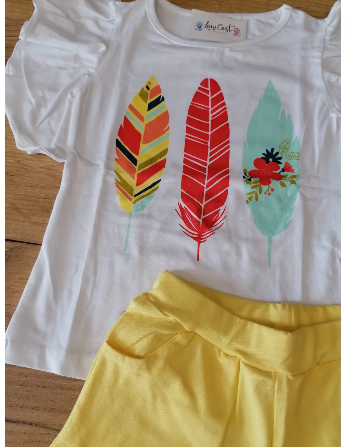Conjunto para niña tres Plumas amarillo