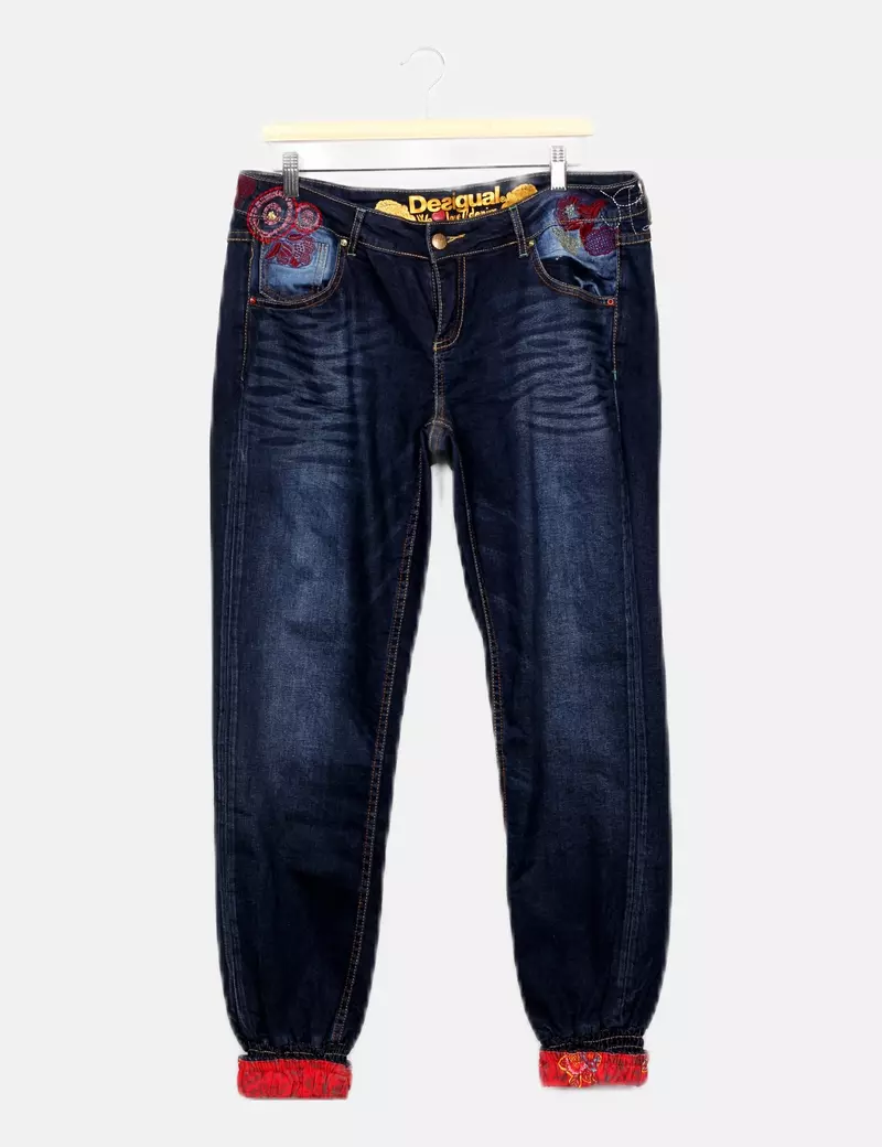Desigual Jeans bordado bajo goma