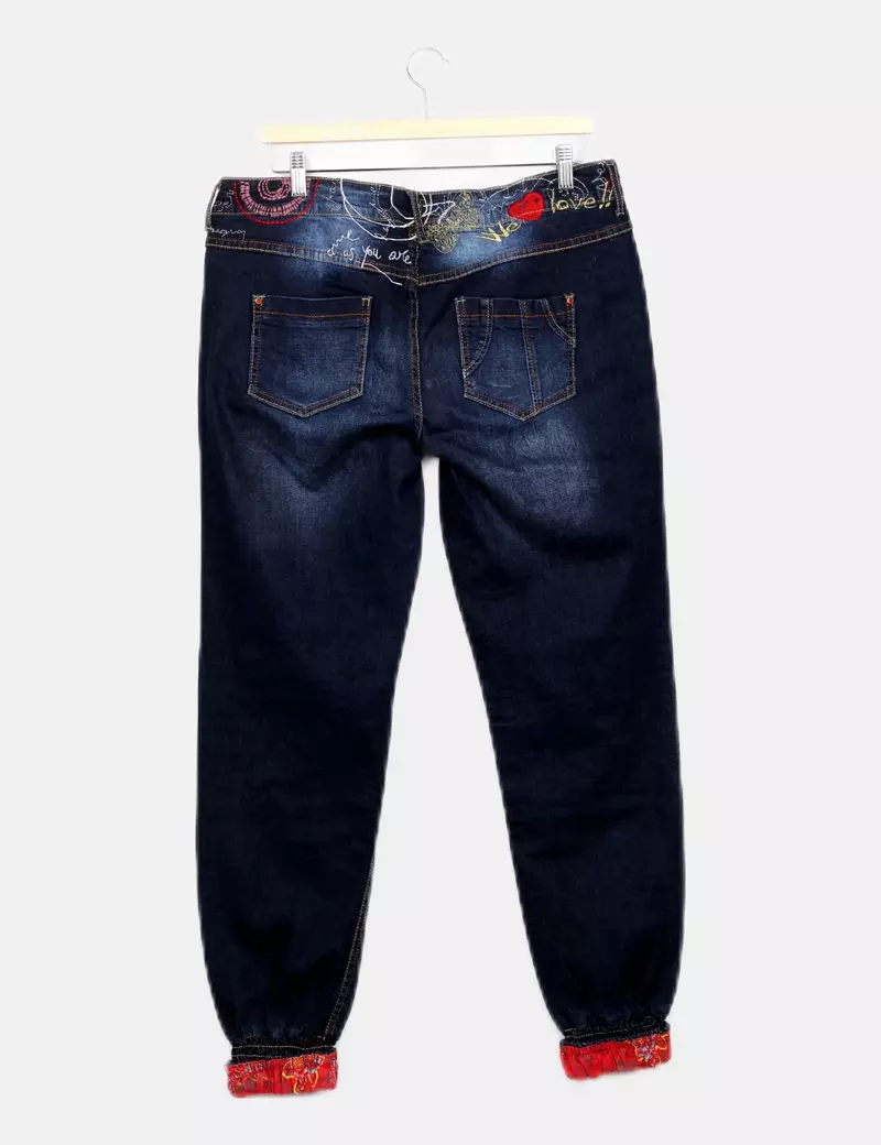 Desigual Jeans bordado bajo goma