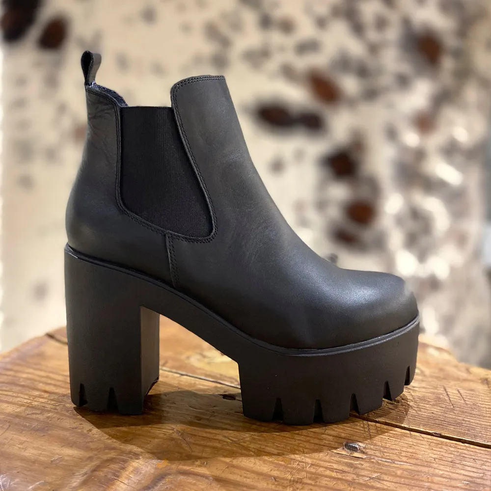 ESRETRO SHOES modelo VENUS en piel negra