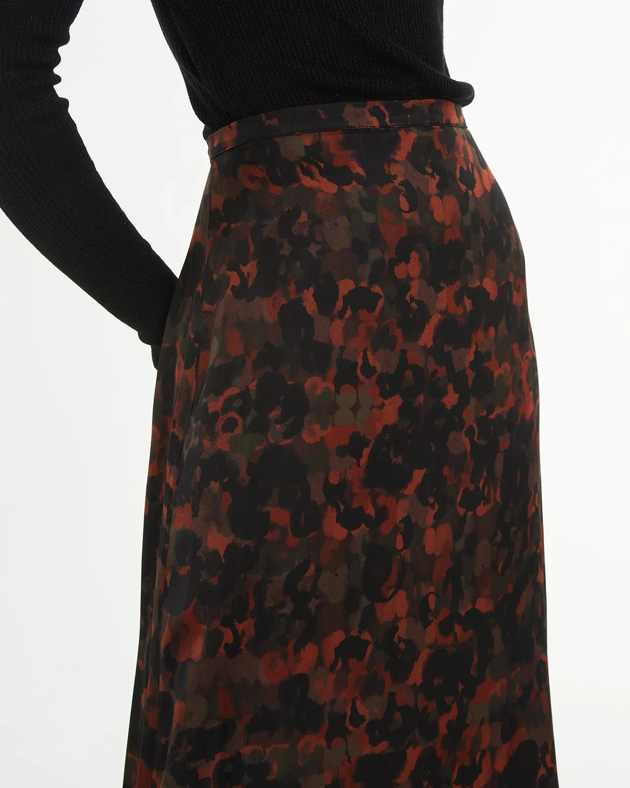 Falda midi estampada evasé con cremallera invisible
