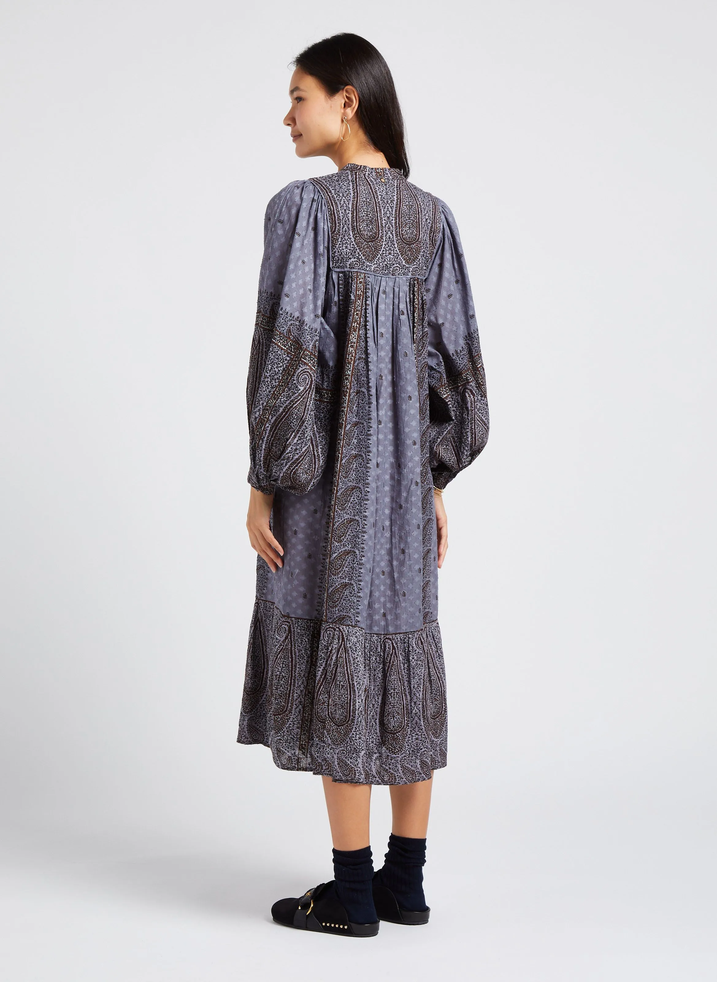 HIDA  VESTIDO MIDI DE ALGODóN ESTAMPADO CON CUELLO TUNECINO EN GRIS