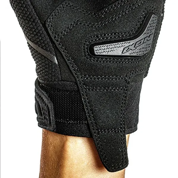 Ixon Hurricane 2 L Black Fuchsia 