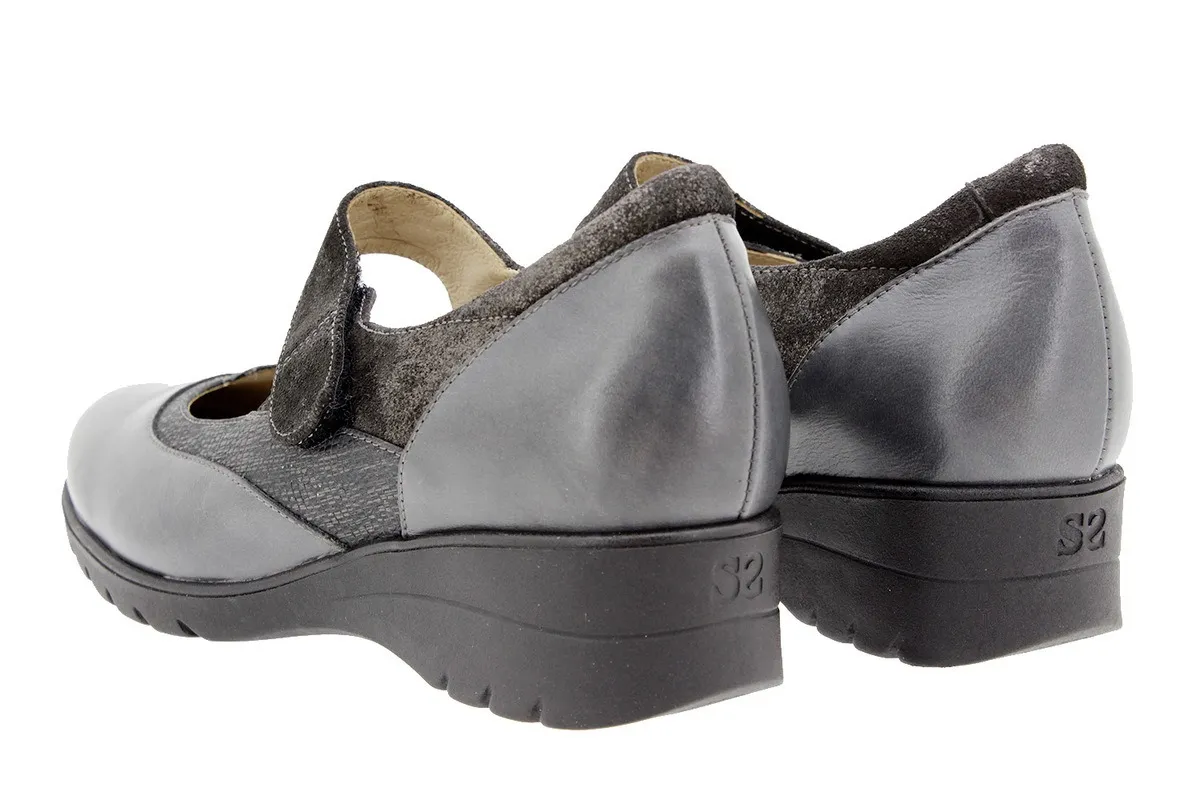 MARYJANE LEATHER GREY