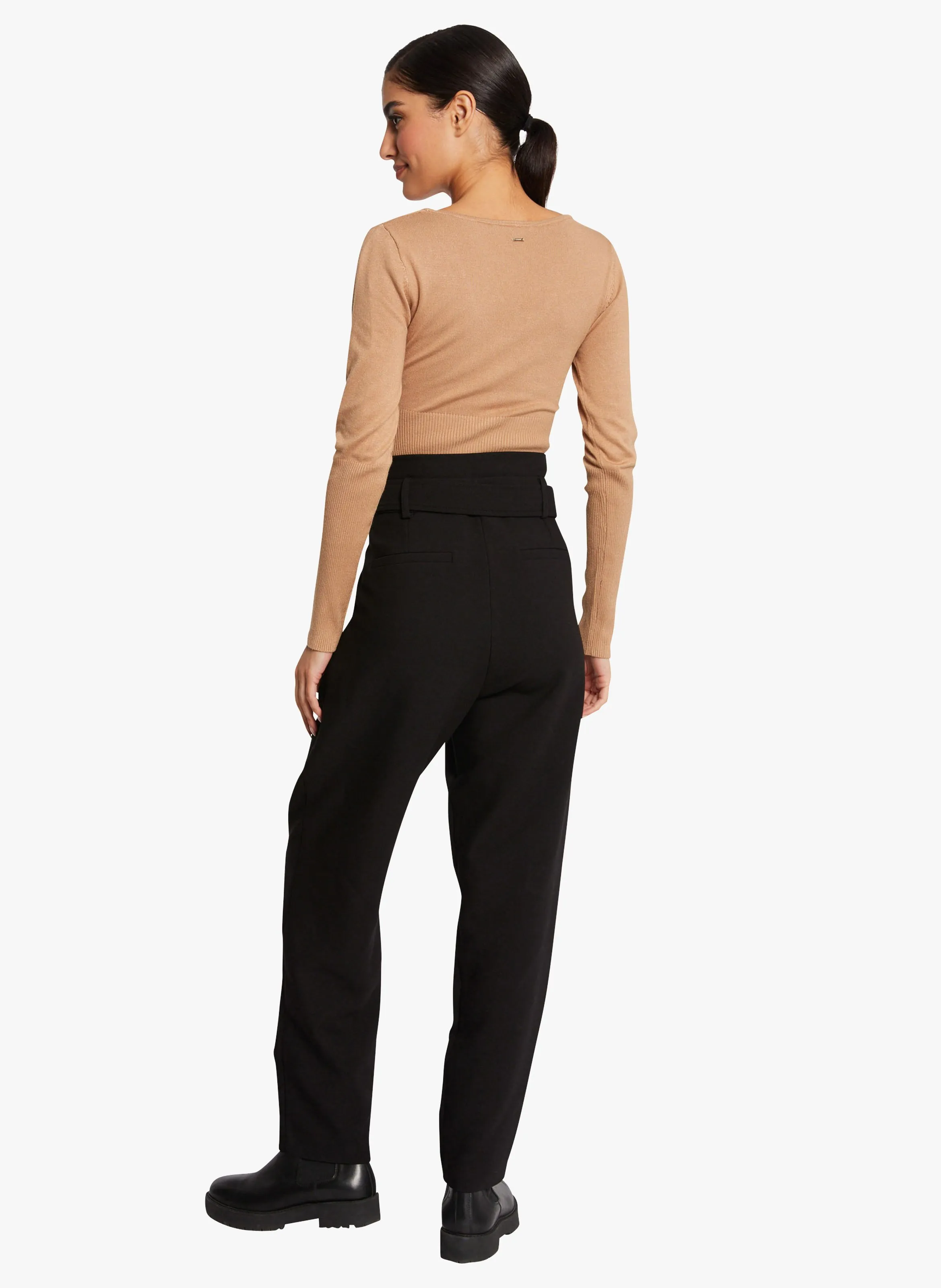 MENZA  JERSEY CON CUELLO DE PICO Y CREMALLERA EN MARRON