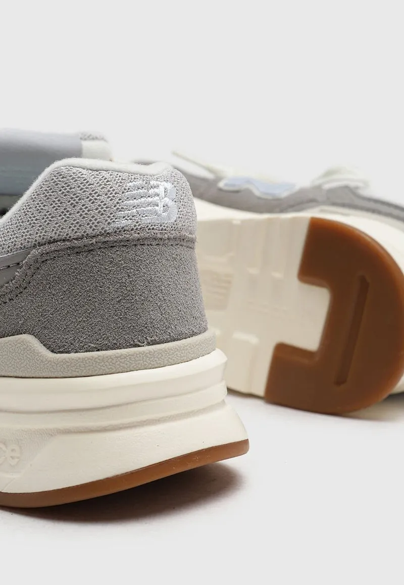 NEW BALANCE Zapatilla Urbana 997 Gris New Balance