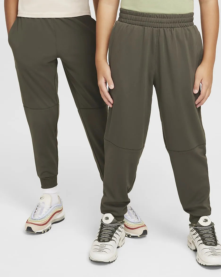 Nike Sportswear Club