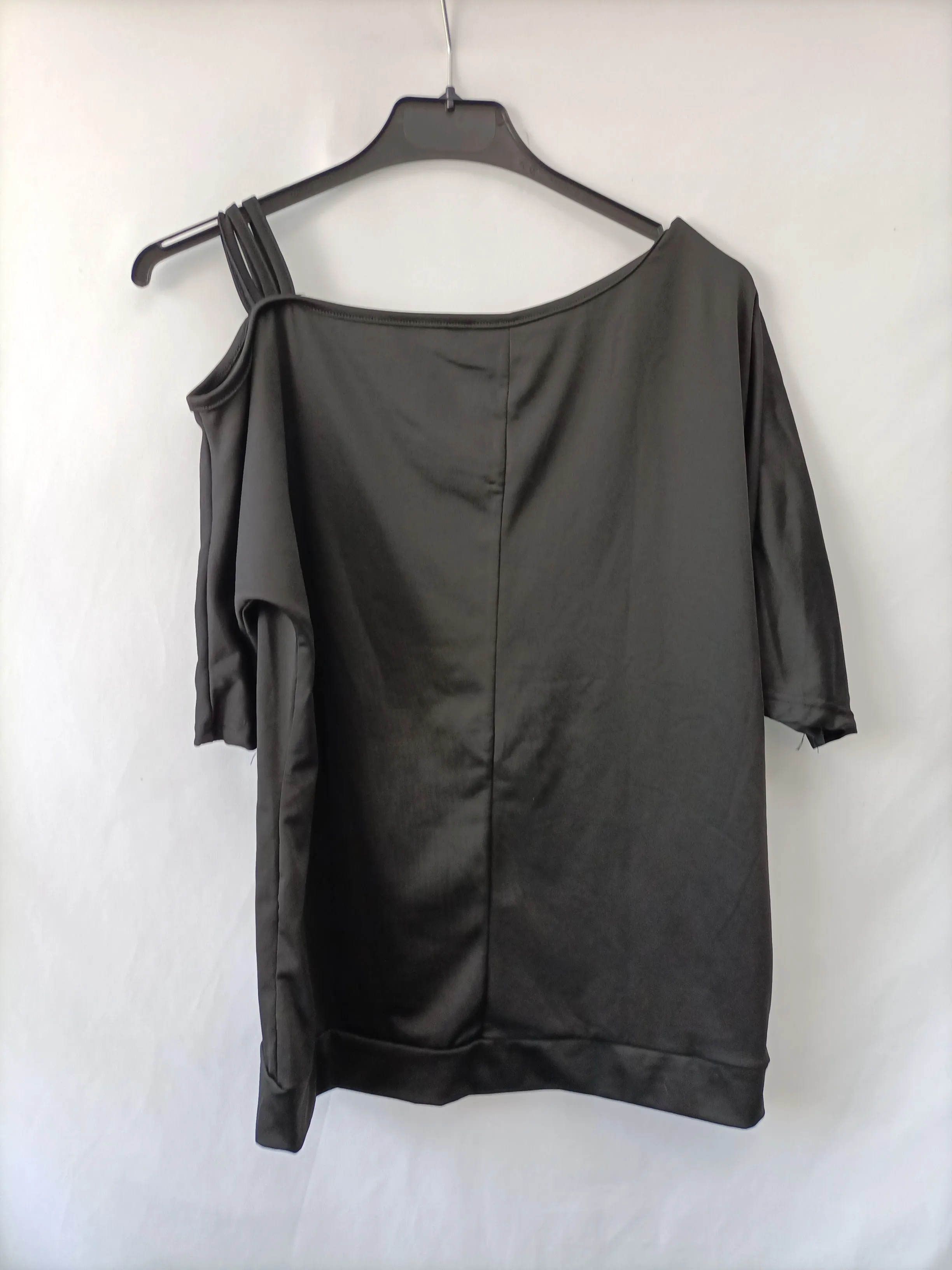 OTRAS. Camiseta negra licra  T.xl