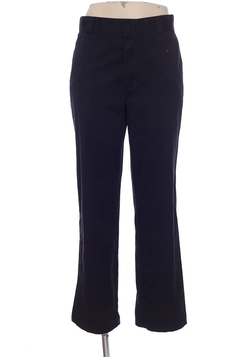 PANTALóN COLOR NEGRO  CLOSEANDO