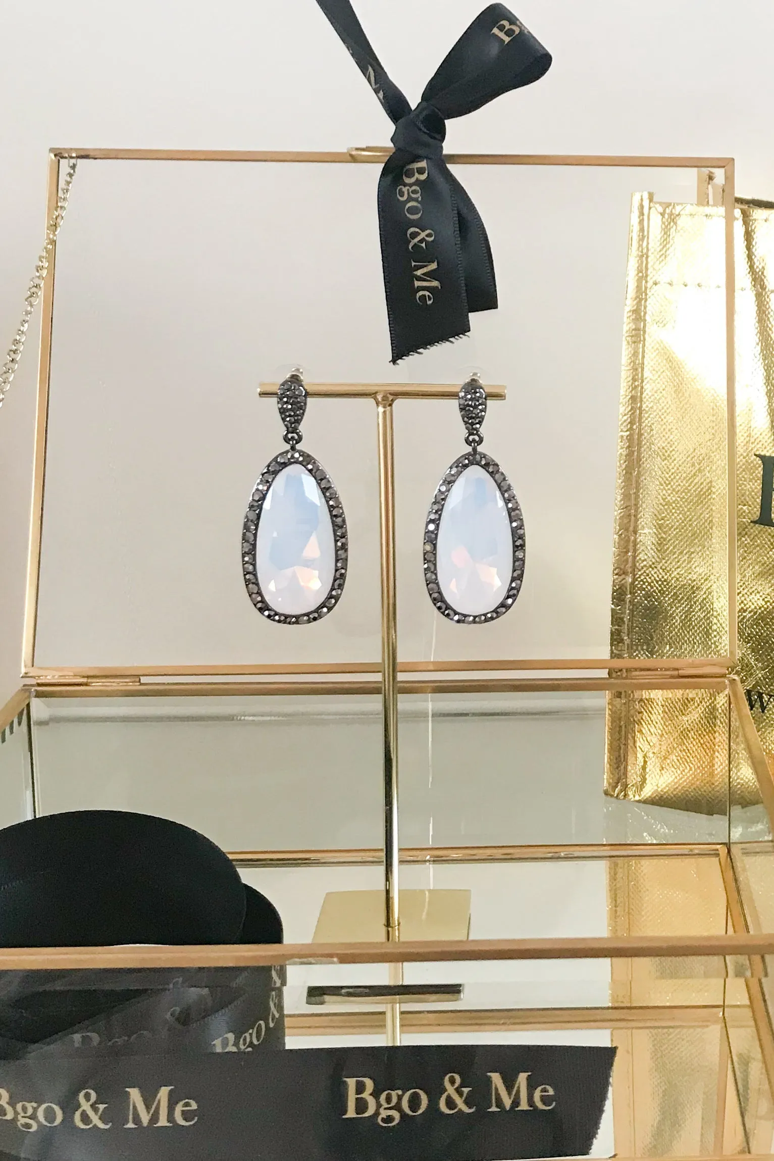 Pendientes gata ópalo TARA Sample Sale