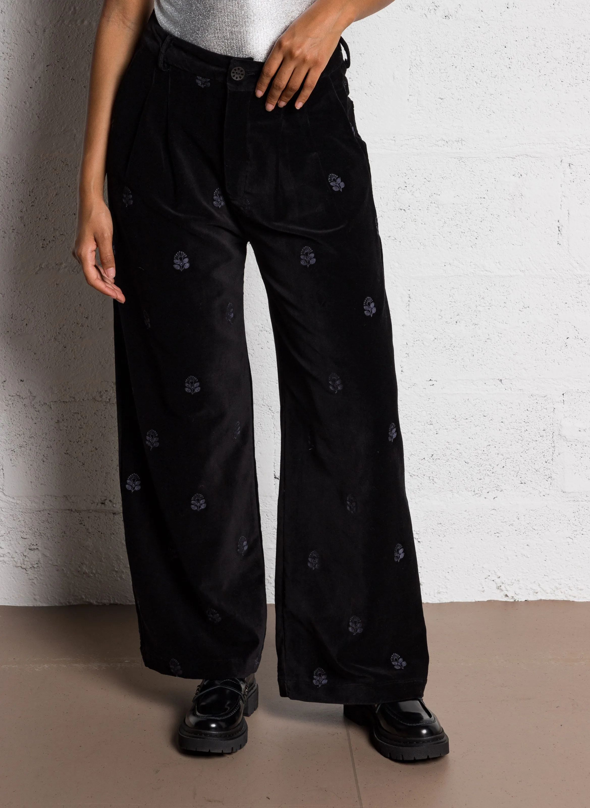 PEPE VEST  PANTALóN ANCHO BORDADO DE ALGODóN EN NEGRO