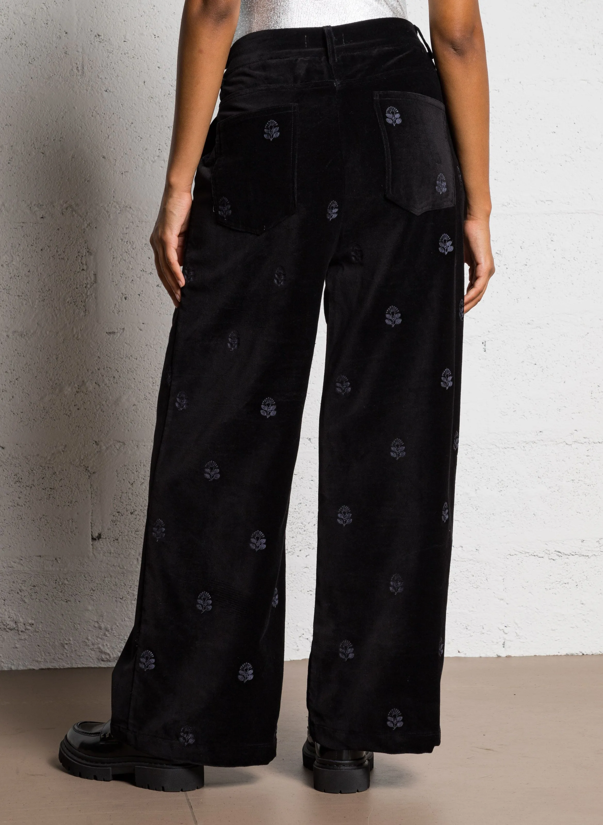 PEPE VEST  PANTALóN ANCHO BORDADO DE ALGODóN EN NEGRO