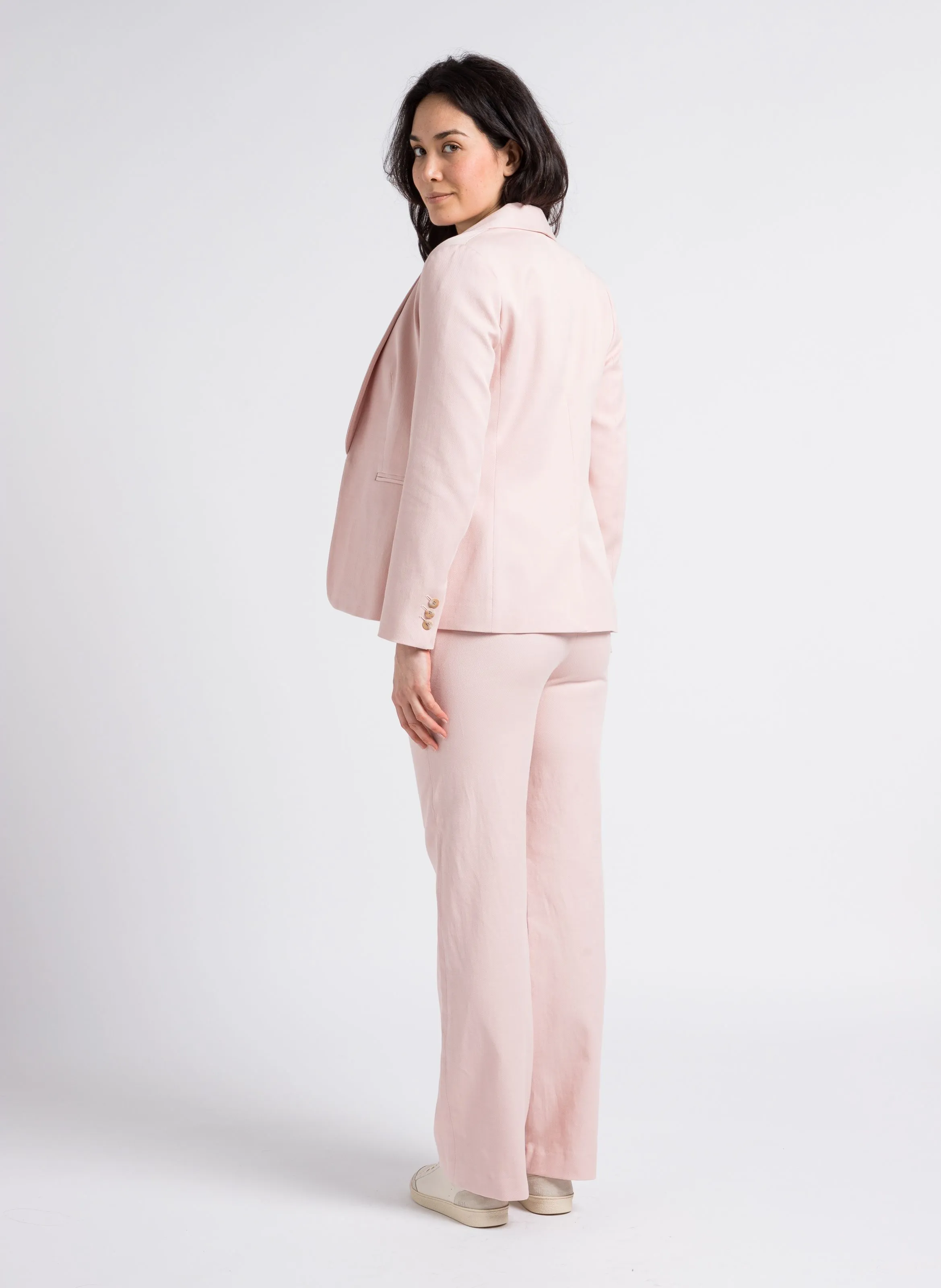REINE  CHAQUETA SASTRE ENTALLADA DE MEZCLA DE ALGODóN Y LINO CON CUELLO CHAL EN ROSA