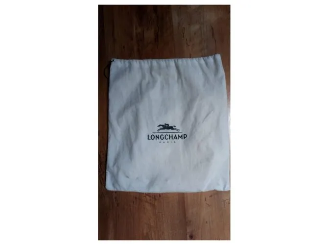 Roseau Longchamp Zona horaria Burdeos 