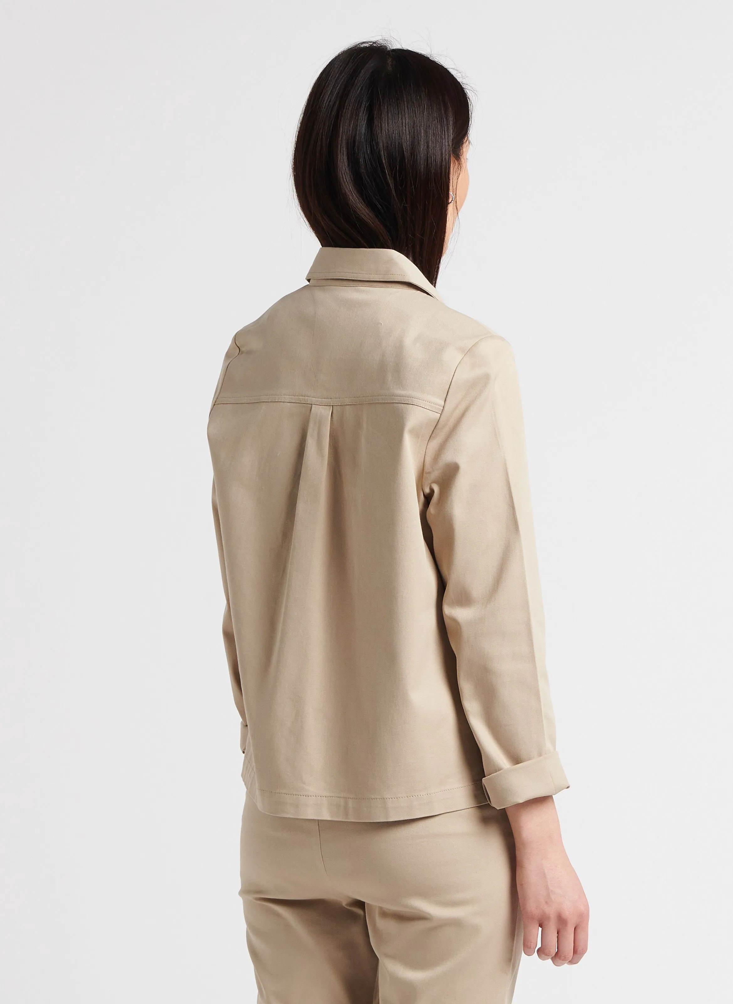 RYMA  CHAQUETA CLáSICA CON CUELLO ABOTONADO DE ALGODóN ORGáNICO EN BEIGE