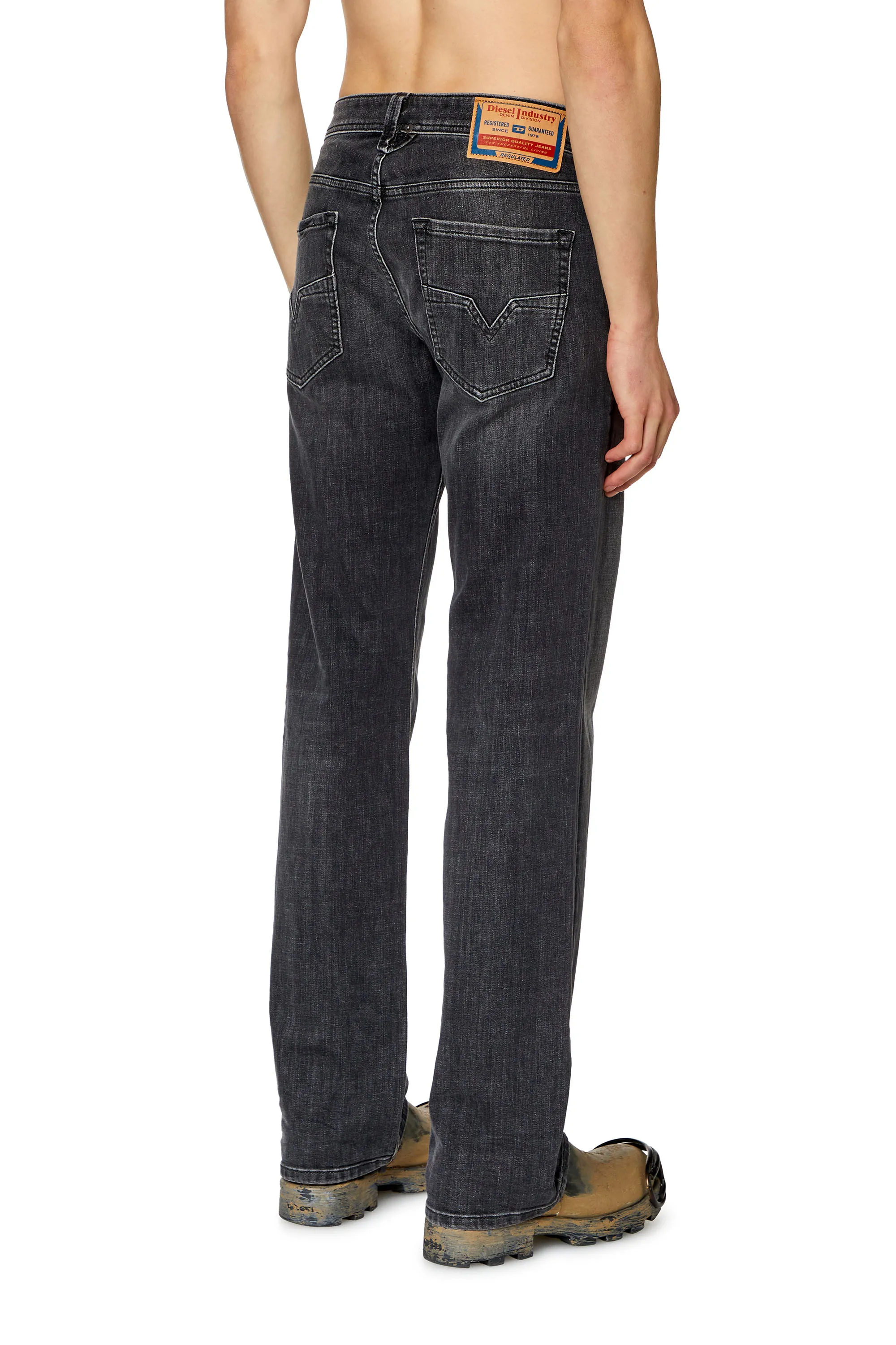 straight jeans 1985 larkee 09h29