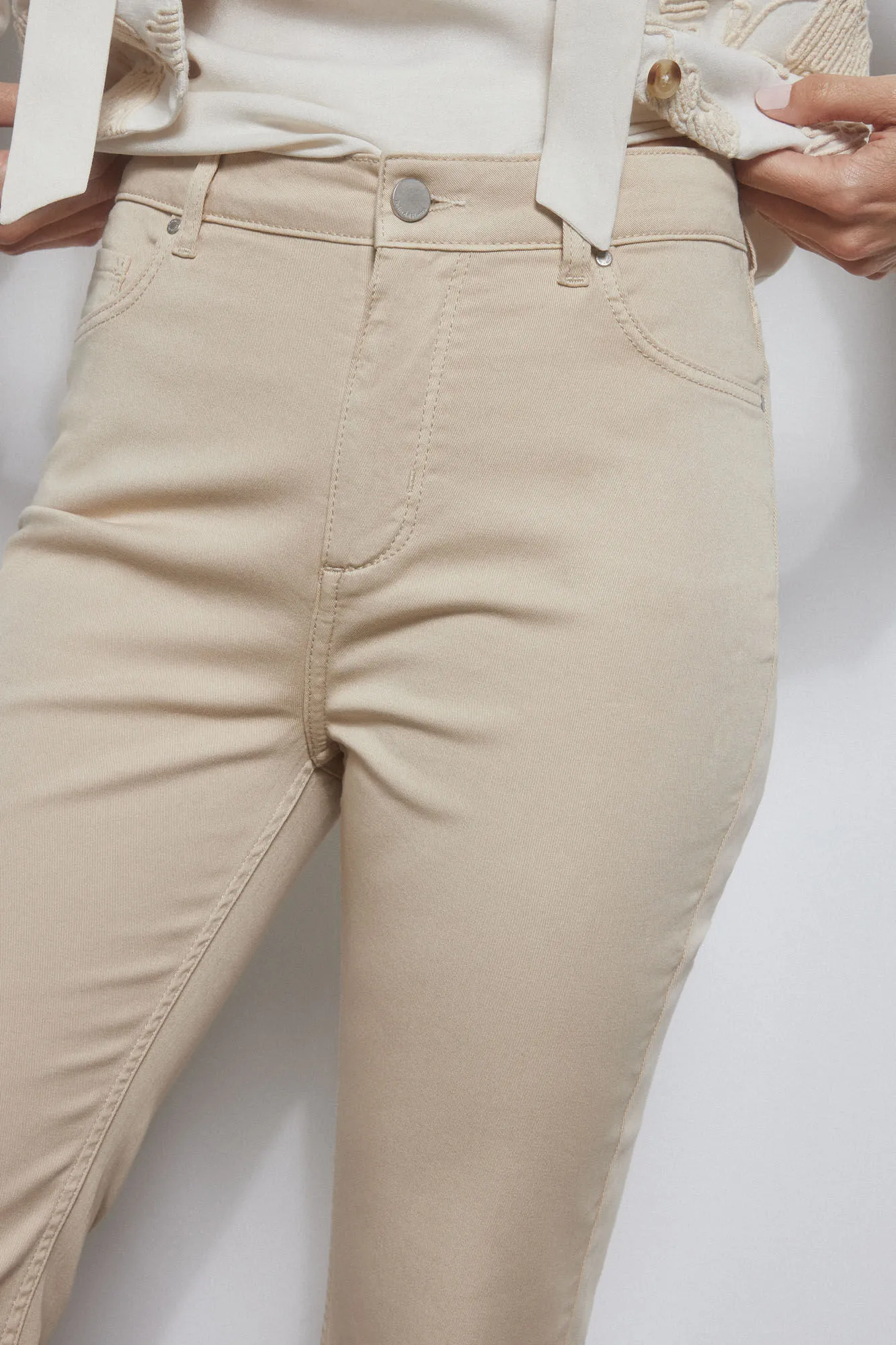 Straight leg capri jeans
