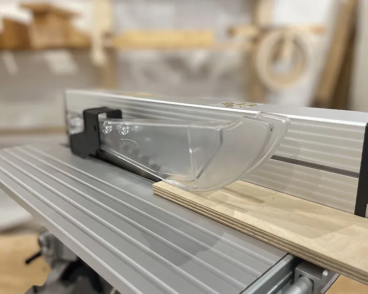 TM33W Tronzadora abatible con mesa superior