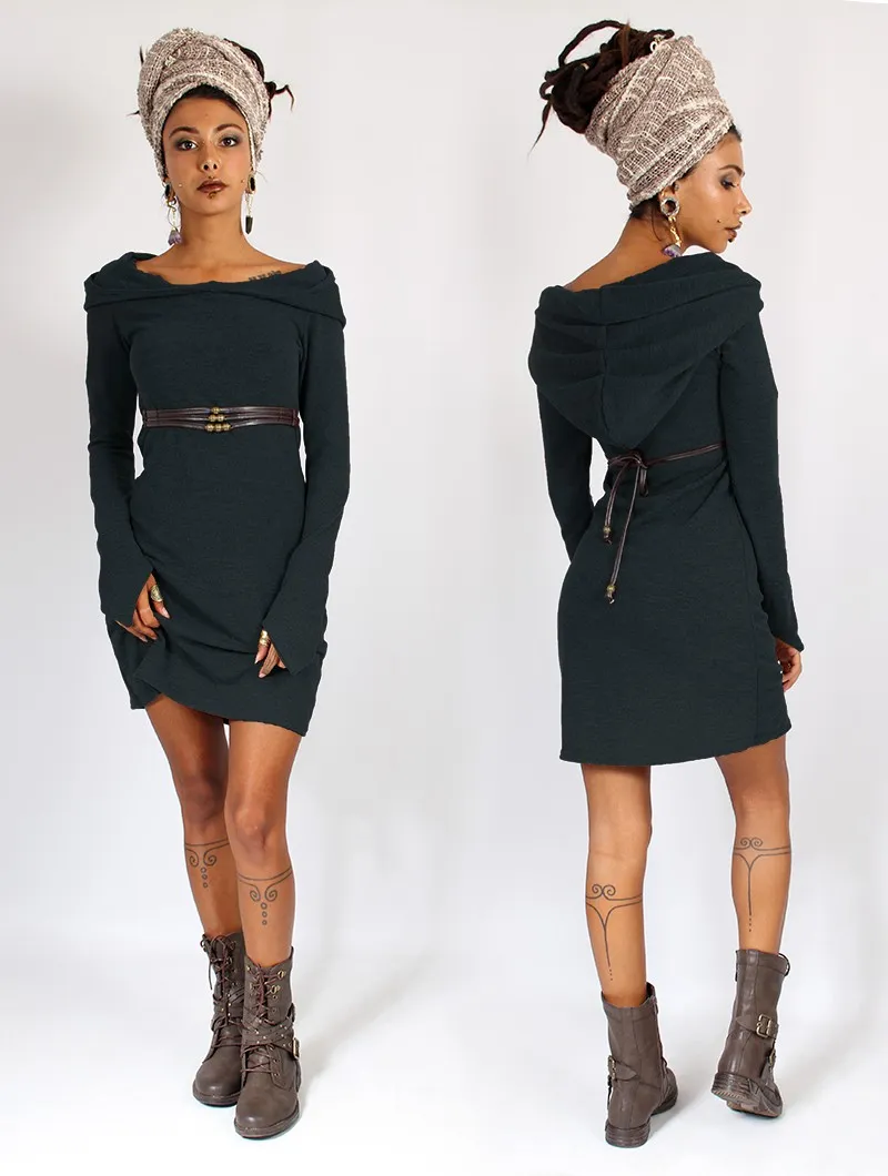 Vestido suéter con capucha 