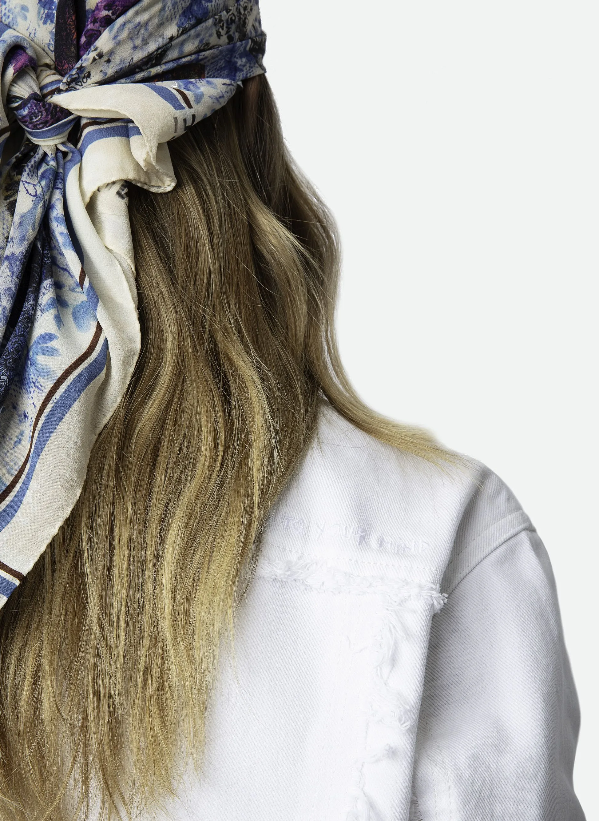 ZADIG&VOLTAIRE KAELY  CHAQUETA BORDADA DE CUELLO REDONDO EN DENIM EN BLANCO